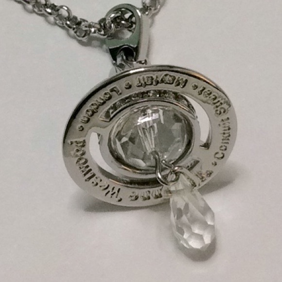 Sold out silver crystal pendant necklace - Picture 7 of 8